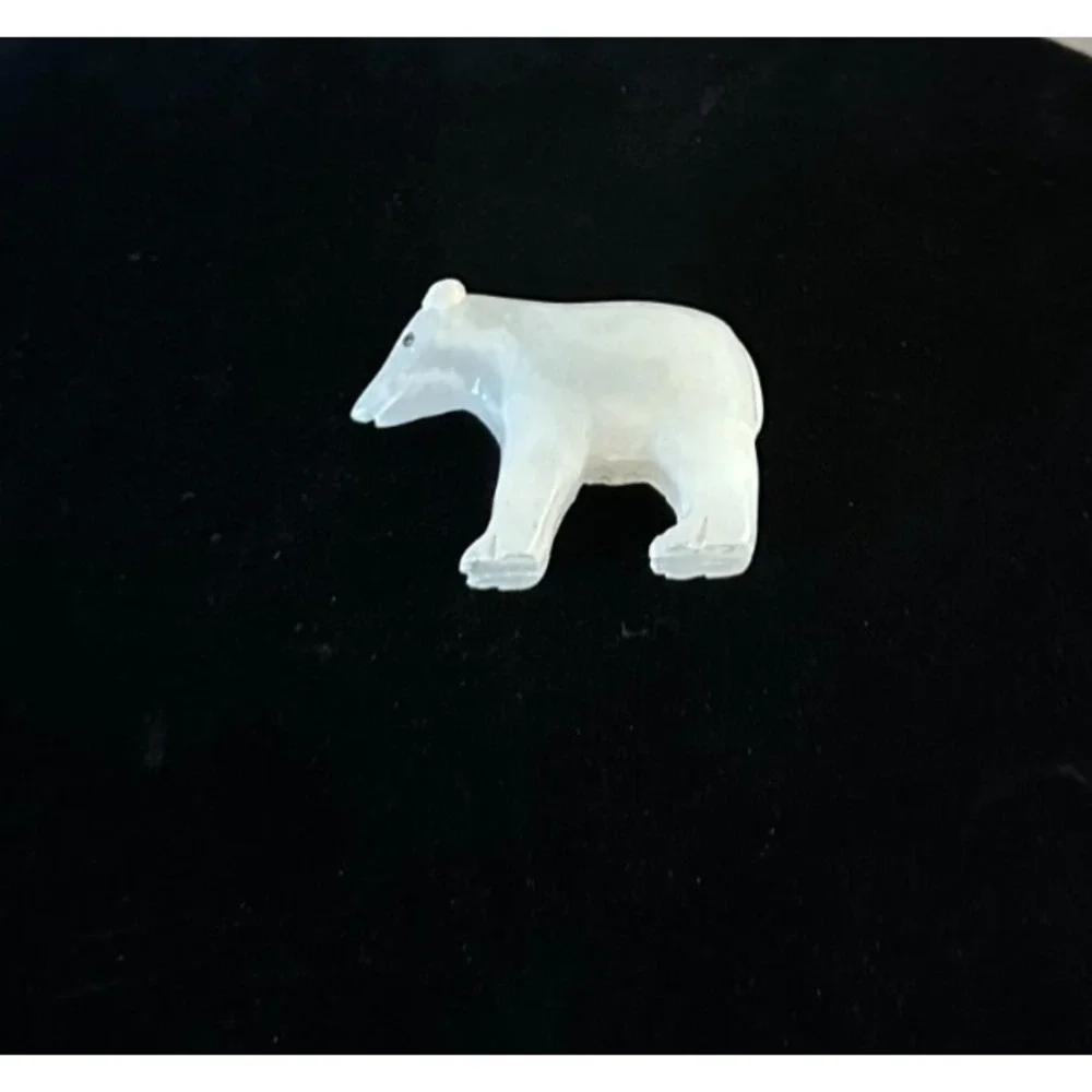 Vintage Native Zuni Tribal Carved Stone White Bear Signed Fetish Sculpture 1.75" - Picture 4 of 8